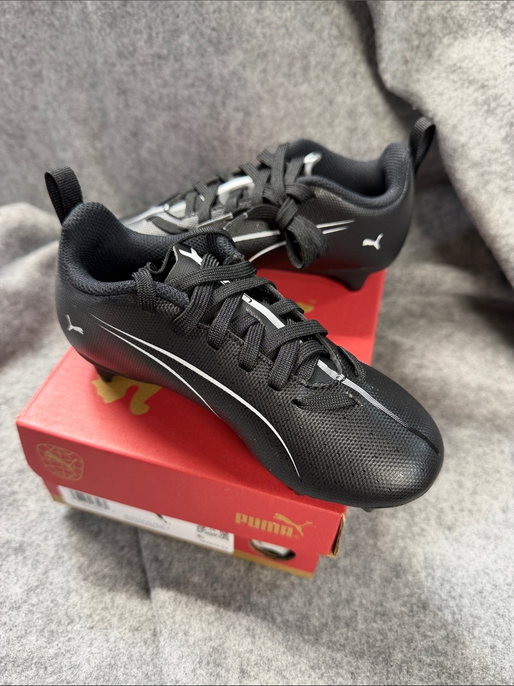 Puma Ultra 5 Play FG/AG Black and White Soccer Sneakers shoes